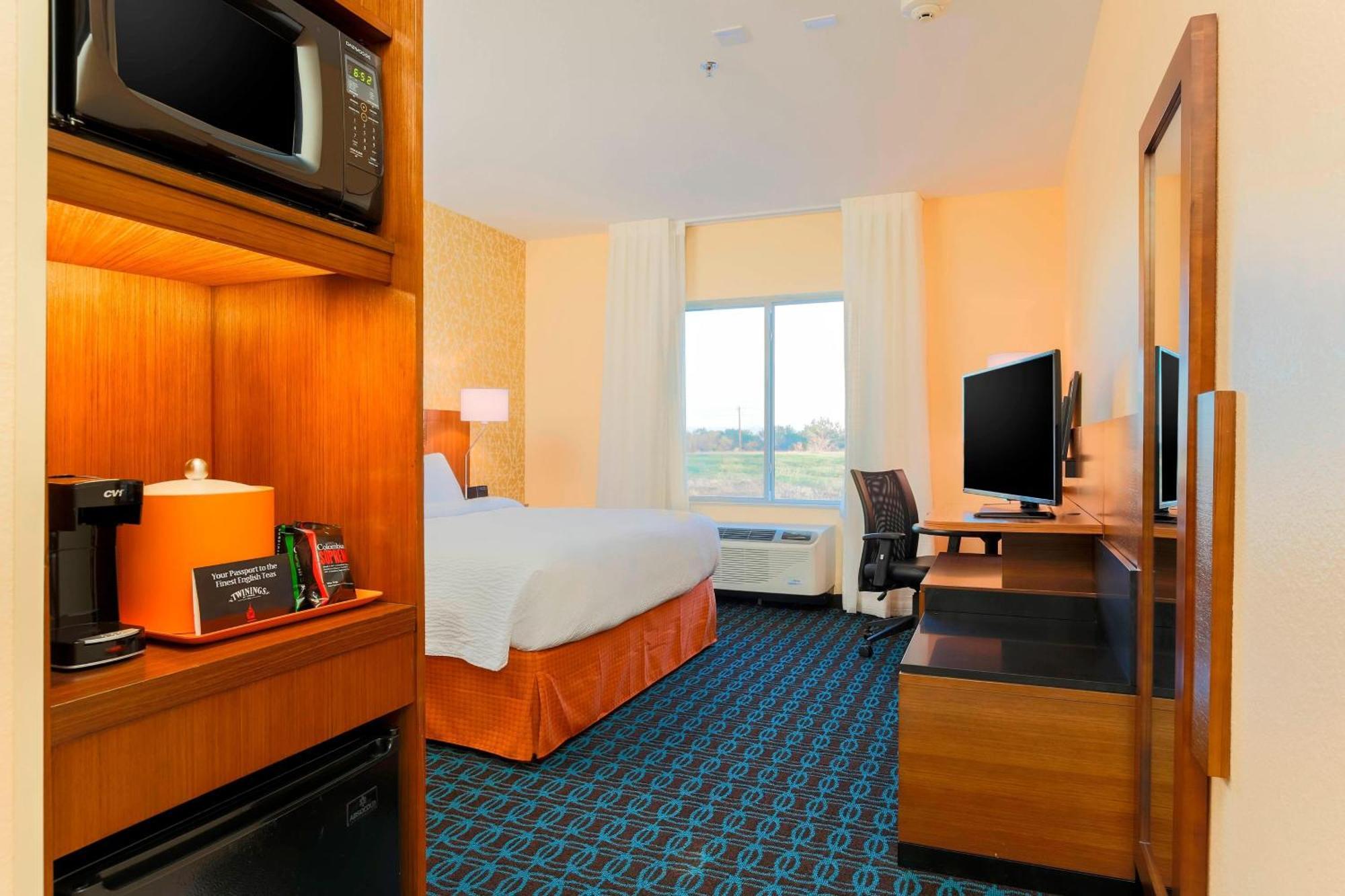 Fairfield Inn & Suites By Marriott Pleasanton Buitenkant foto